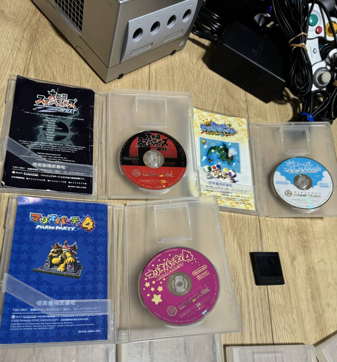 Yahoo!オークション - NGC ゲームキューブシルバー本体一式4P可 Yahoo!オークション - NGC ゲームキューブシルバー本体一式4P可