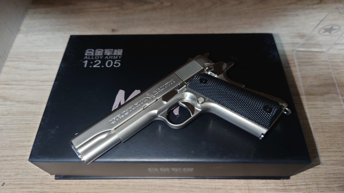 精巧1/2スケール　ミニチュアモデルガン　コルトM1911 ガバメント 　　シルバー