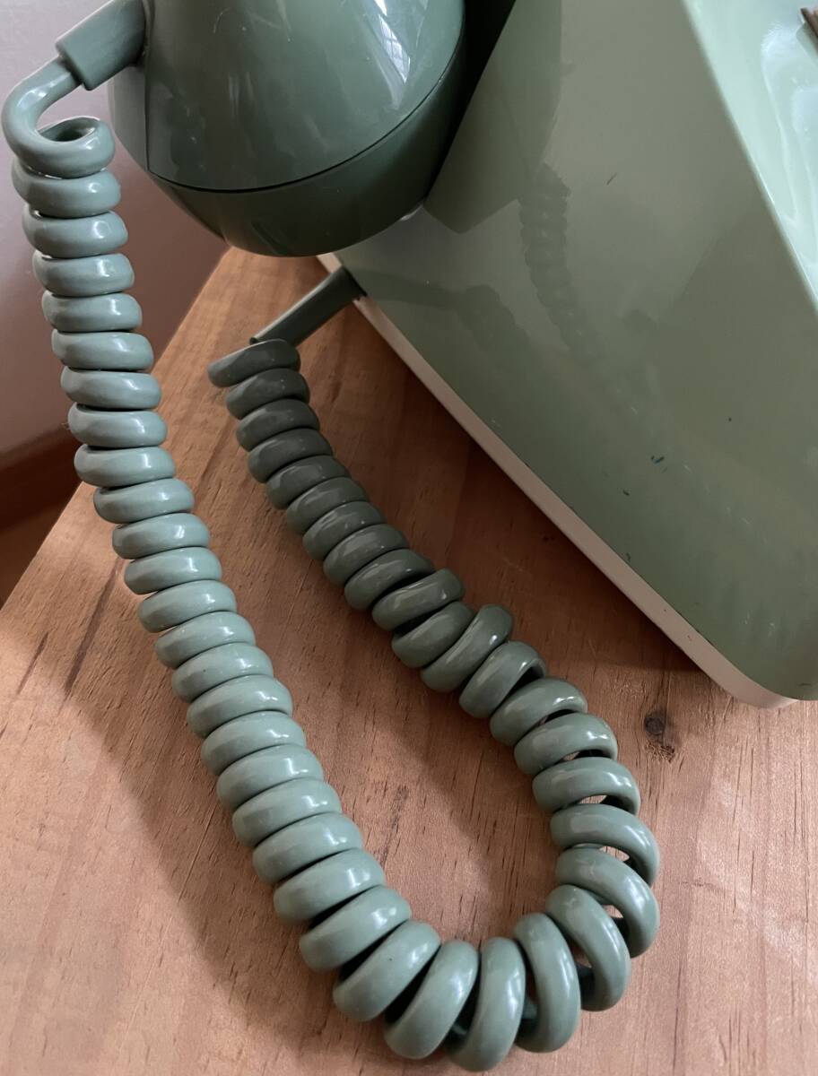 600-P 旧電電公社 【プッシュ式電話機】 (ライトグリーン) Amazon | 電電公社 600-P プッシュ式電話機 （プッシュホン