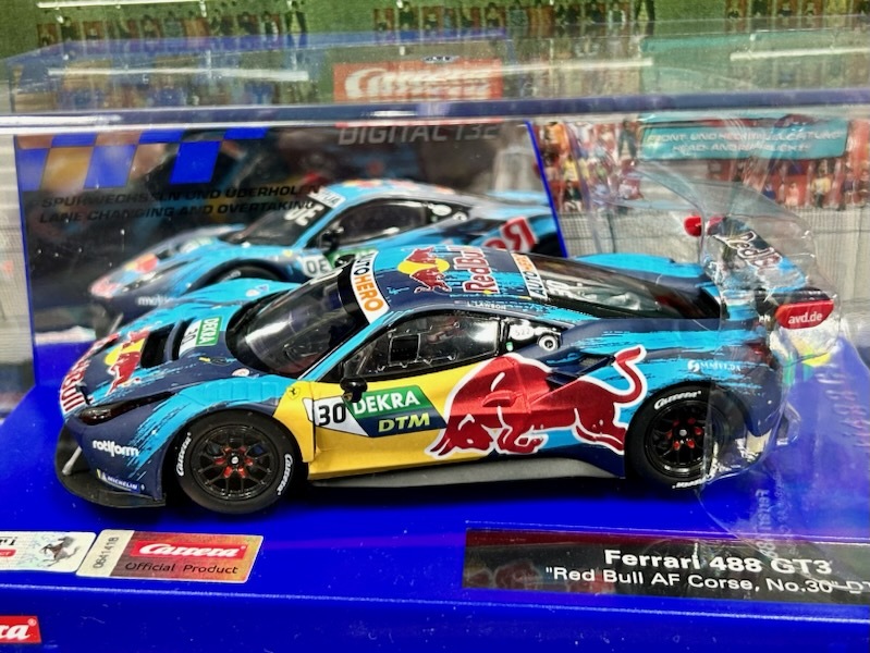 1/32 Carrera 20031032 Ferrari 488GT3 "Red Bull"#30 DTM スロットカー _画像3