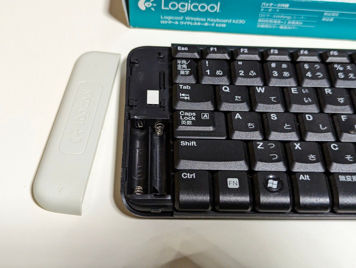 ほぼ新品 ロジクール ワイヤレスキーボード K230 レシーバ付　着せ替え赤青白全部有 USB Logicool Keyboard