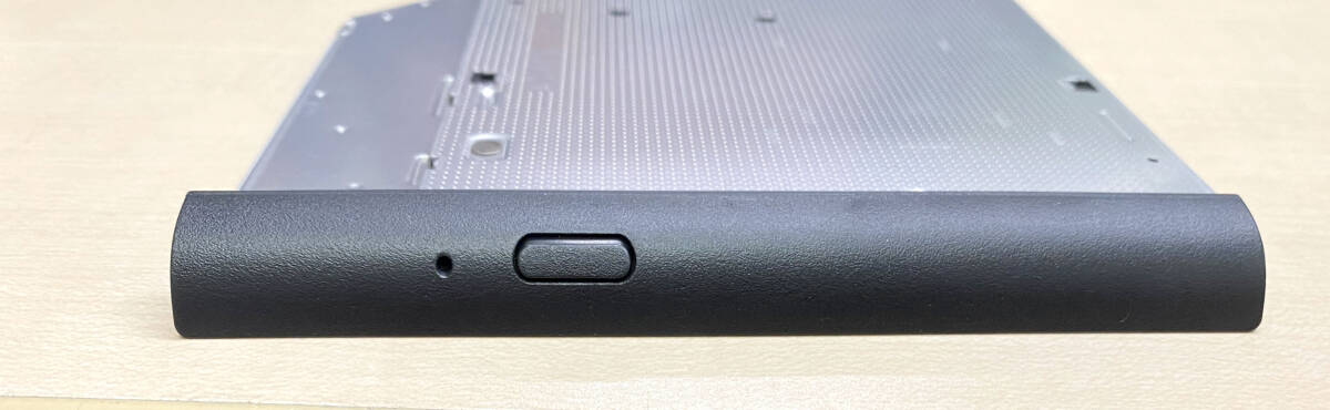 マルチDVDドライブ UJ8E2 Panasonic 9.5mm 【ジャンク品】の画像4