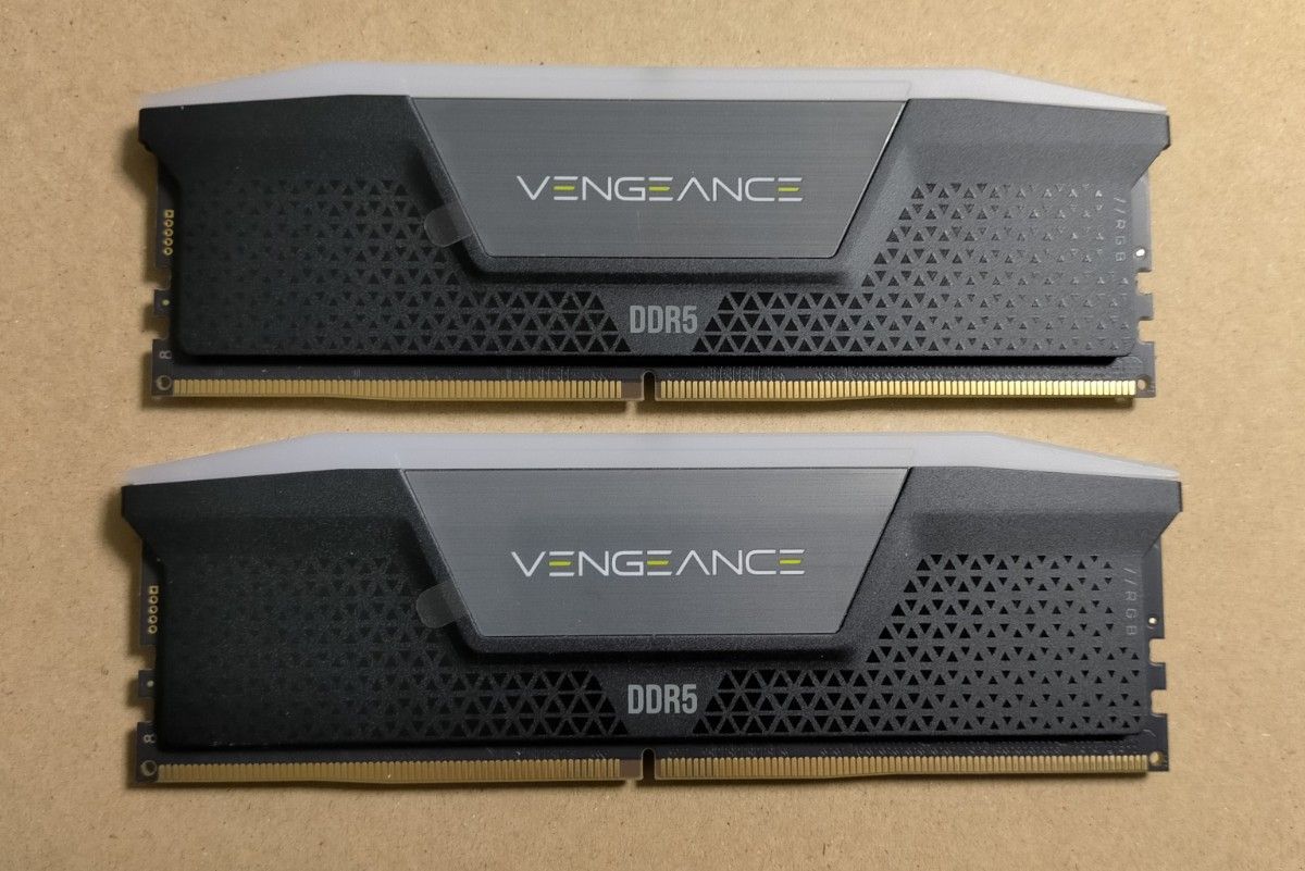 Corsair Vengeance RGB DDR5 6400MHz PCメモリ 16GB 2枚 計32GB
