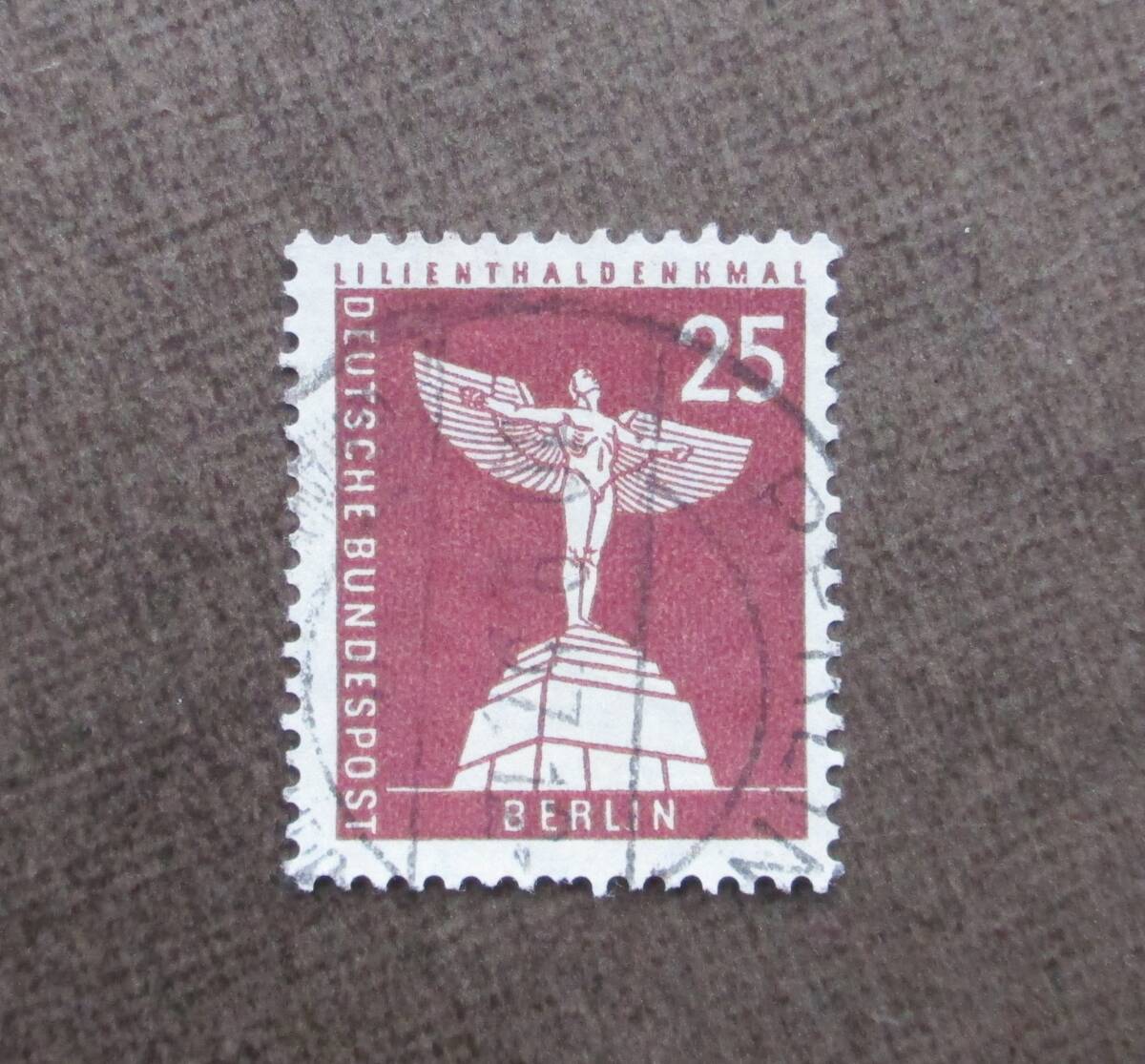 BERLIN　　SCカタログ＃9N129　　25pf　　使用済　　中古品_画像1