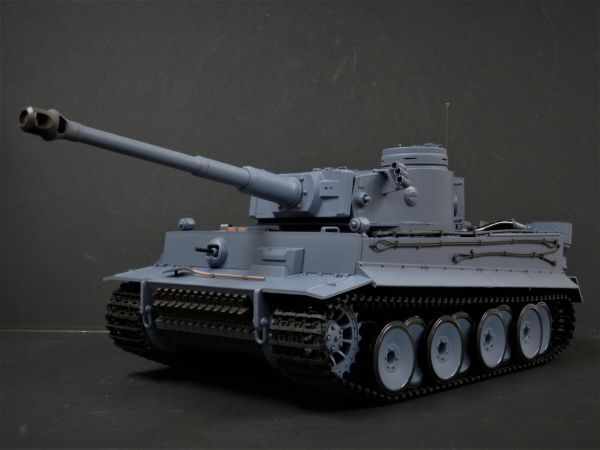 【Ver.7.0・赤外線ユニット・BB弾発射・サウンド・発煙仕様 2.4GHz】1/16 タイガーI型 戦車ラジコン Heng Long (ヘンロン)製 3818-1_画像1