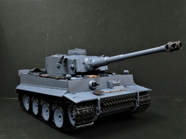 【Ver.7.0・赤外線ユニット・BB弾発射・サウンド・発煙仕様 2.4GHz】1/16 タイガーI型 戦車ラジコン Heng Long (ヘンロン)製 3818-1_画像3