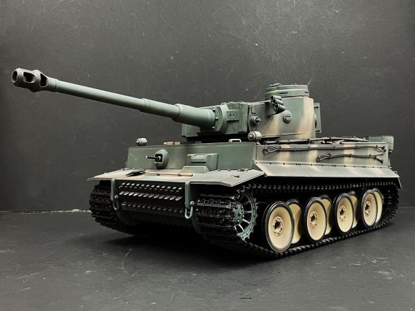 大特価セール ☆ メタルギアボックス】 迷彩色 タイガーI型【特注 1/16 2.4GHz Long Heng 対戦可能☆ バトルシステム付 赤外線 塗装済み完成品 Ver.7.0 戦車、軍用車両