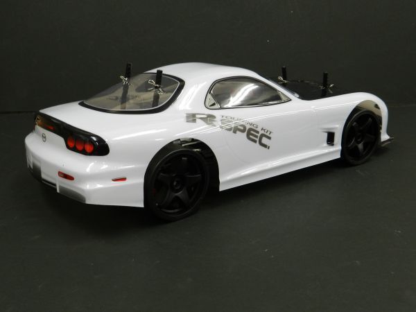 【激安・塗装済み】1/10 ドリフトラジコンカー用 スペアボディー　マツダ ＲＸ-7 FD3S タイプ 白黒_取り付け例