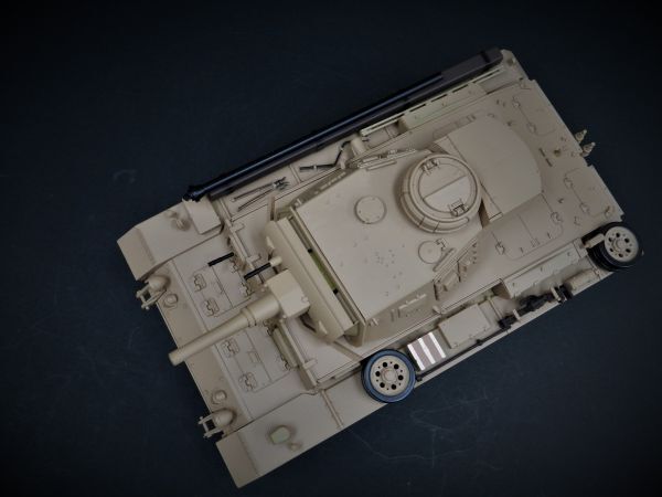 【Ver.7.0・赤外線ユニット・BB弾発射・サウンド・発煙仕様 2.4GHz】 Heng Long 2.4GHz 1/16 戦車ラジコン III号 Ｈ型 German PanzerIII-Ｈ_画像9