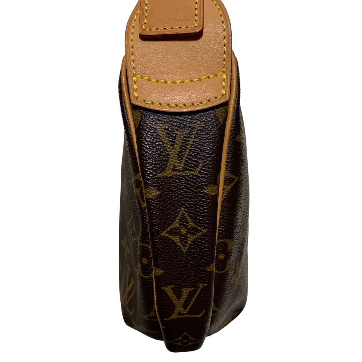美品 LOUIS VUITTON ルイヴィトン クロワッサン モノグラム 美品 LOUIS VUITTON ルイヴィトン クロワッサン モノグラム