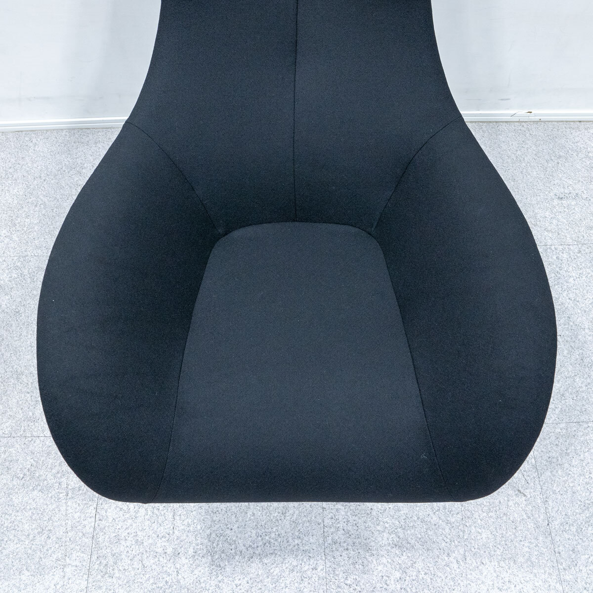 Yahoo!オークション - 【展示品】B&B ITALIA ビーアンドビー Yahoo!オークション - 【展示品】B&B ITALIA ビーアンドビー