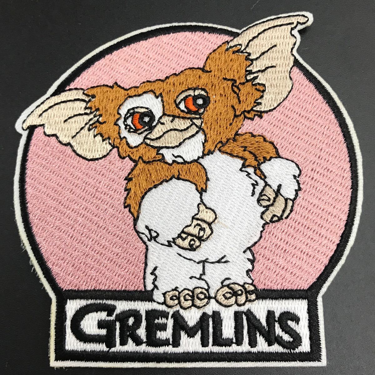 =定形郵便送料無料= 9×9cm GREMLINS グレムリン ギズモ Gremlins アイロンワッペン - SF ファンタジー ホラー スピルバーグsonntagpatches_画像2