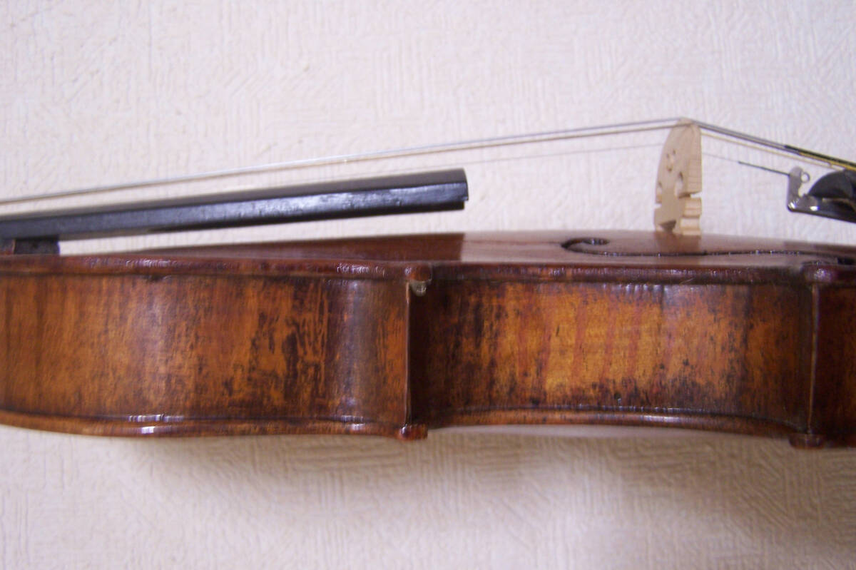 ちょっと大きめ Modern Violin n再出品_画像3