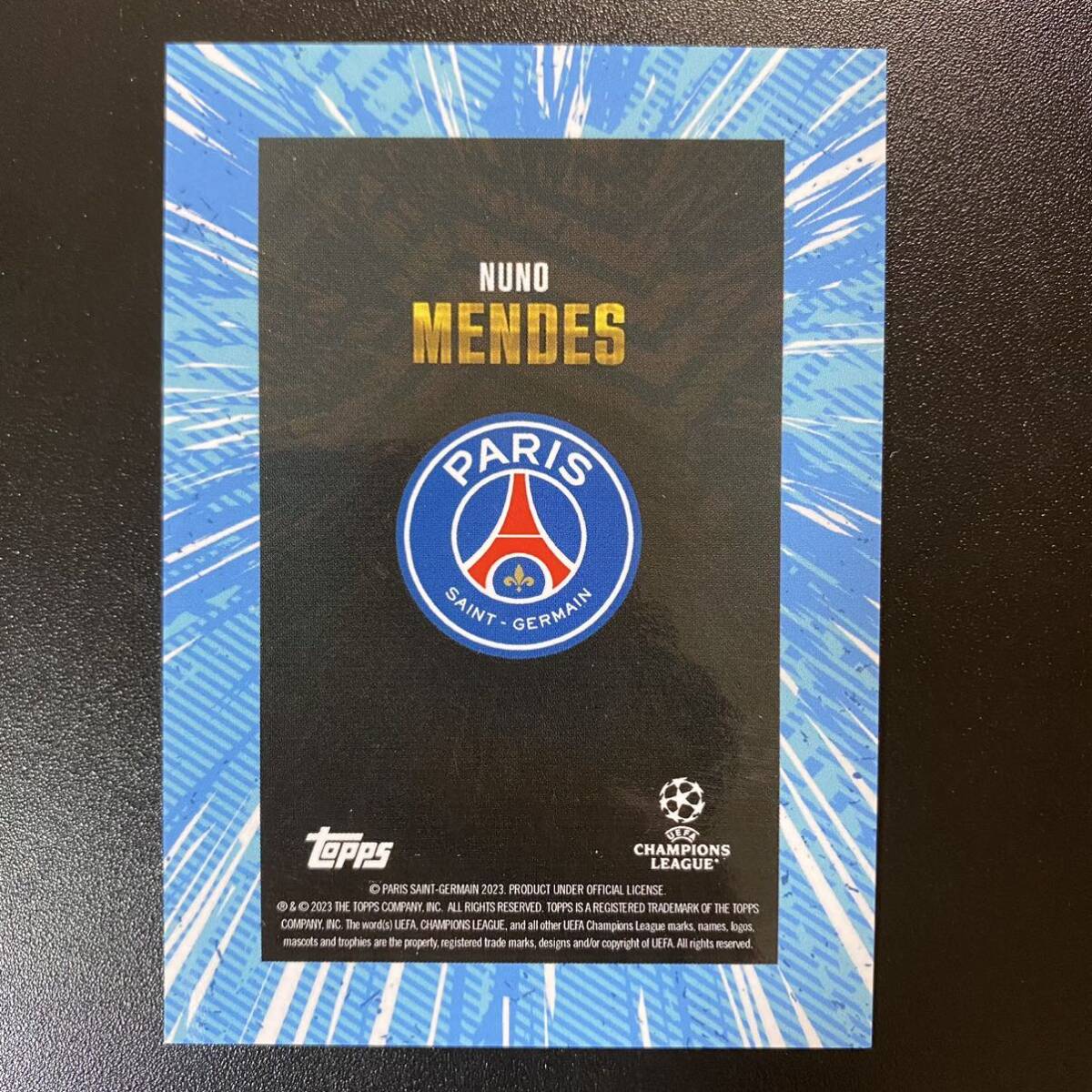 2023-24 Topps Gold UEFA Nuno Mendes /49 Paris Saint-Germain 直筆サインカード ヌーノ・メンデスの画像2