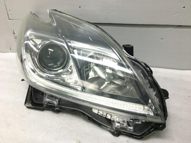 プリウス ZVW30 右ヘッドライト 純正 HID 刻印モ 取付部OK 程度まあまあ 後期 S 202 81110-47411 U-4 012393の画像2