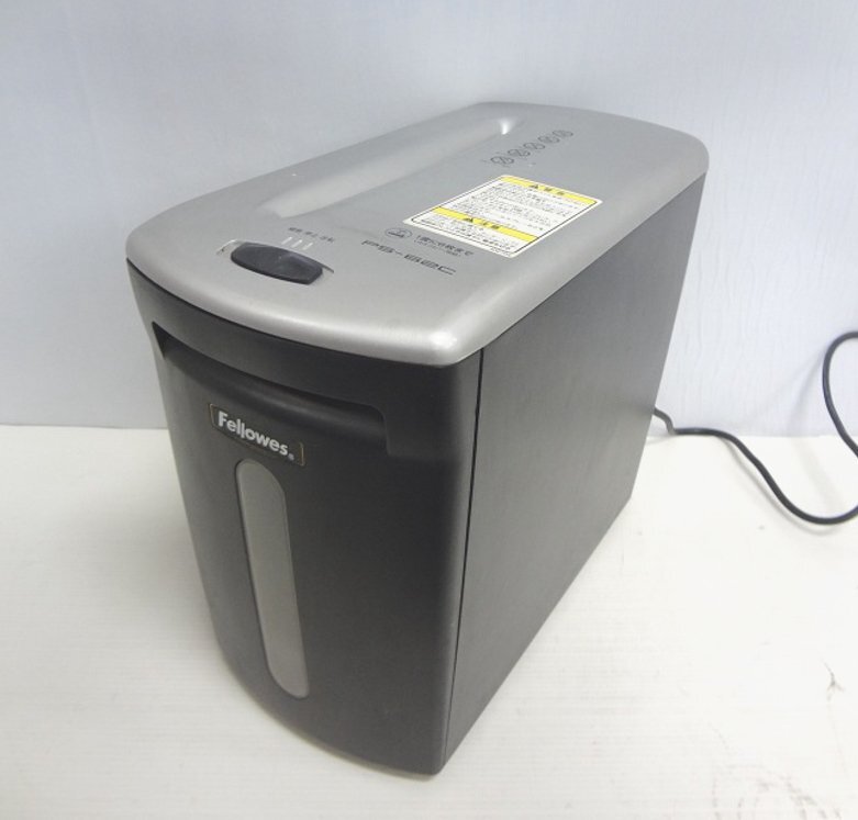 Kオや3326 Fellowes パーソナルシュレッダー PS-62C クロスカット 最大A4用紙6枚 電動 細断機 事務用品 オフィス家具 中古_画像1