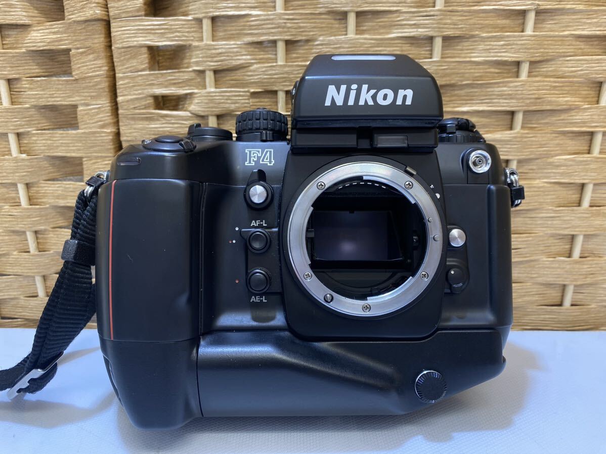 43579【自宅保管品】ニコン Nikon F4S 一眼レフフィルムカメラ 説明書 レンズ付 AF NIKKOR 35-135mm 1:3.5-4.5 NIKKOR-Q AUTO 1:4 200ｍｍ_画像2