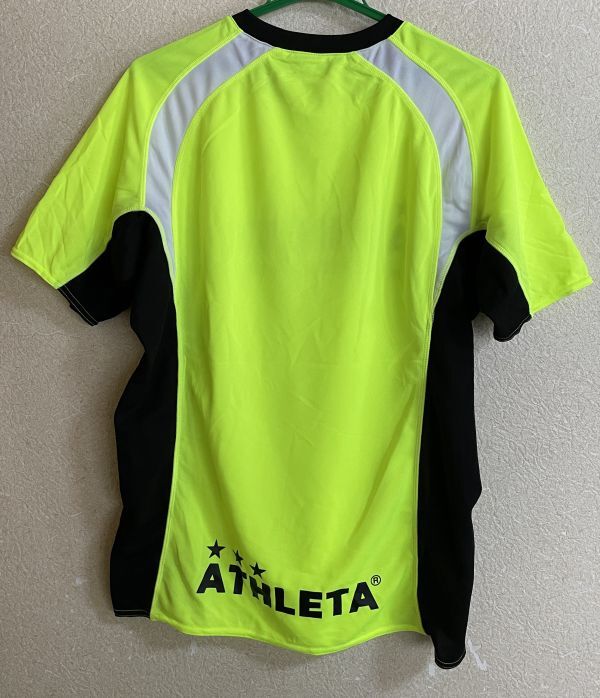 374☆送料無料☆ATHLETA アスレタ☆半袖プラシャツ 蛍光イエロー 未使用品 サイズＬくらい 難ありの画像2