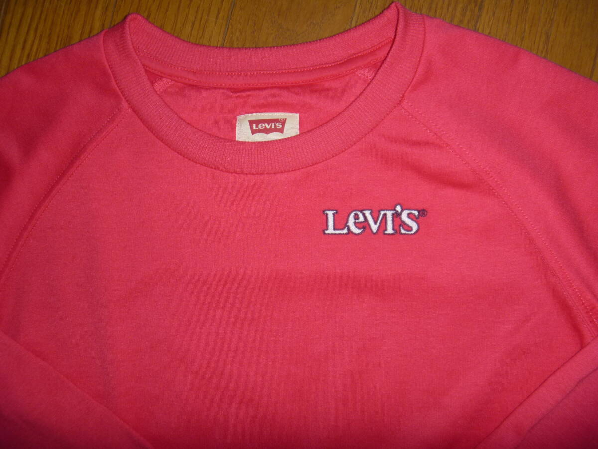 GIRLS 12-13歳用 LEVISのダークピンクの長袖トレイナー 新品 タグ付き　　222_画像2
