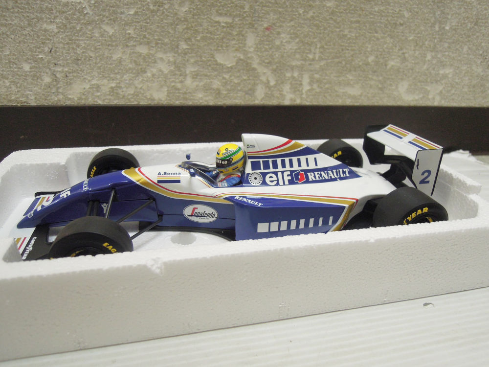 3906) MINICHAMPS ミニチャンプス 1/18 Williams Renault ウイリアムズ ルノー FW16 1994 アイルトン・セナ_画像3