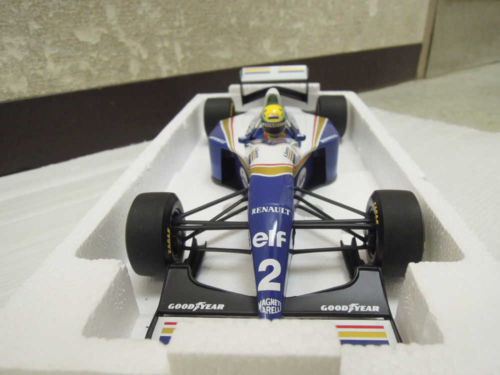 3906) MINICHAMPS ミニチャンプス 1/18 Williams Renault ウイリアムズ ルノー FW16 1994 アイルトン・セナ_画像5