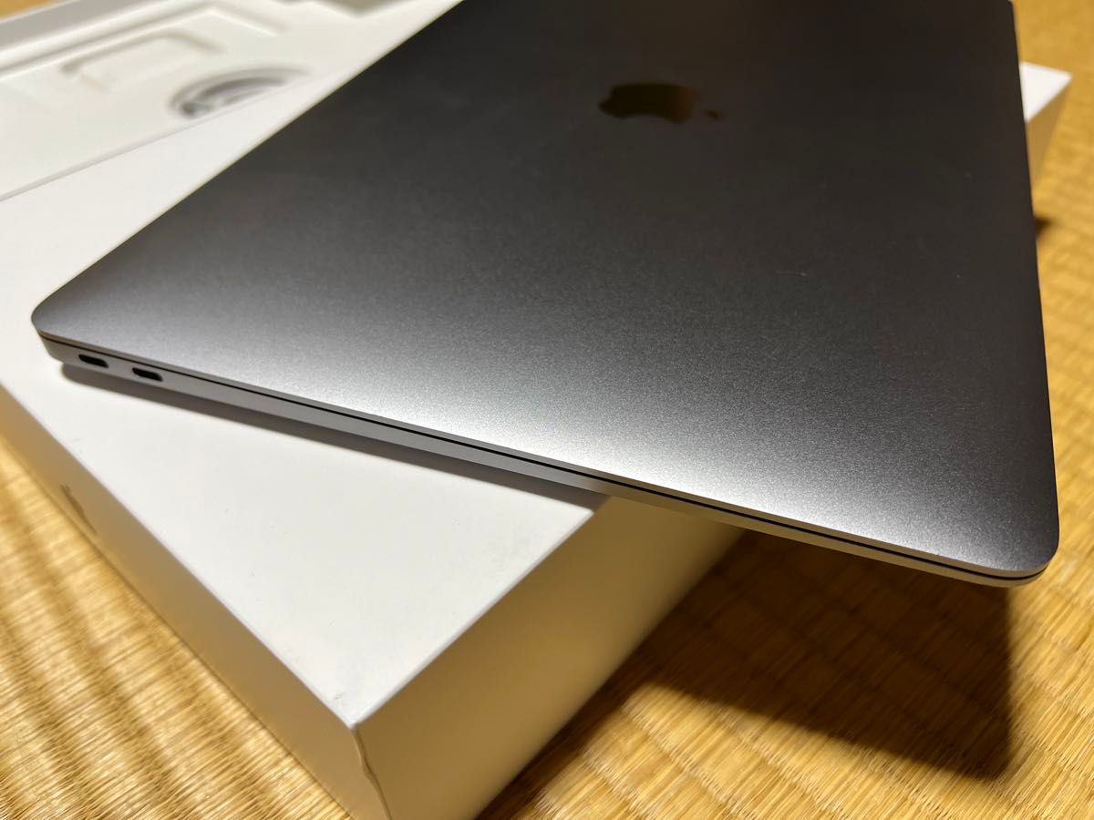 MacBook Air 13インチ M1 16GB/2TB バッテリー新品交換済み MacBook Air 13インチ M1 16GB/2TB バッテリー新品交換済み