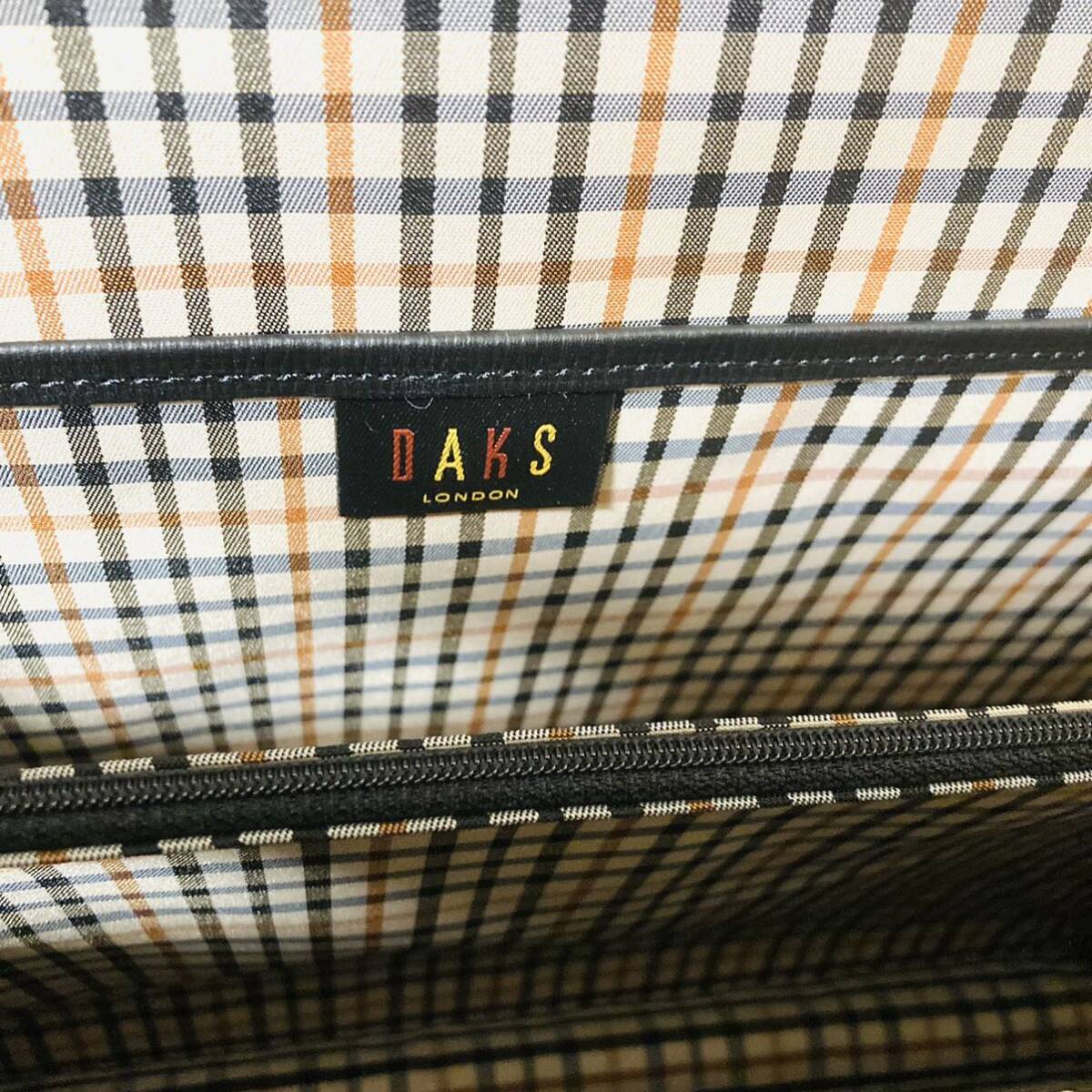 ★極美品★ DAKS ダックス レザー ダレスバッグ ビジネスバッグ ブリーフケース ブラック 書類鞄 BK 黒 グレインレザー 鍵付き 本革 _画像10