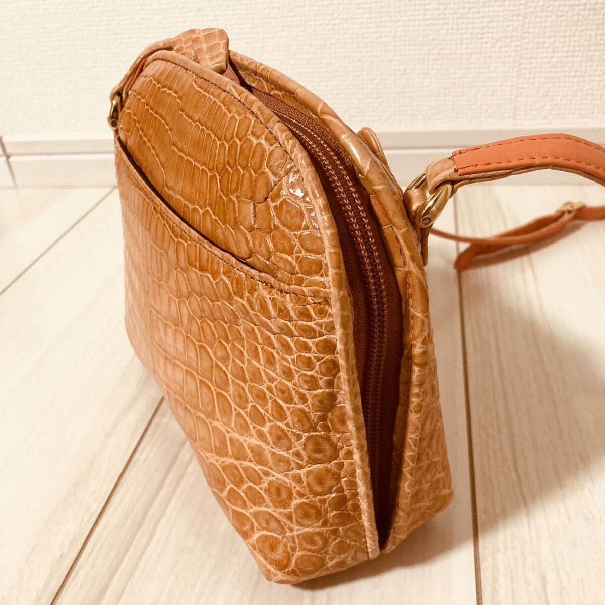 * prompt decision * JRA made in Japan crocodile black kowani. leather shoulder bag diagonal .. Cross body mat processing orange orange Mini size 