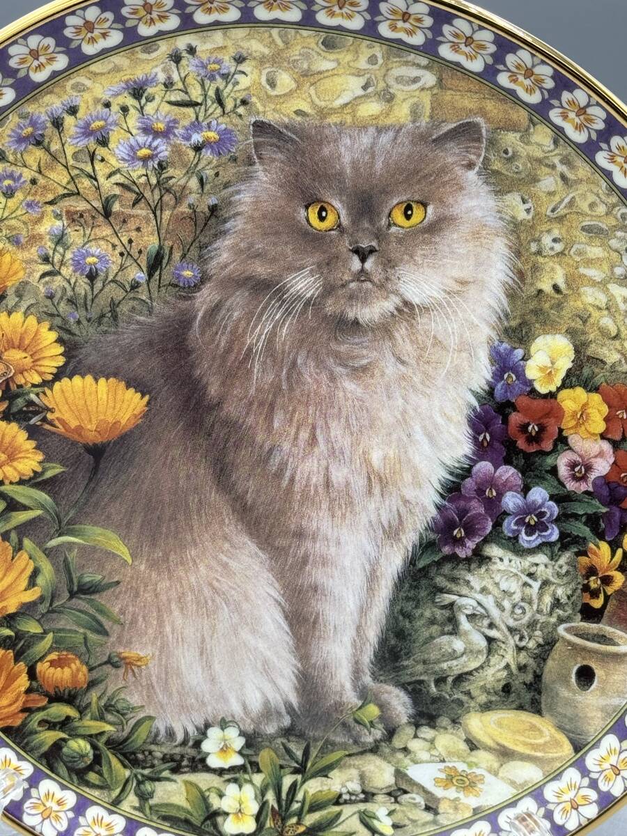 ダンブリーミント レズリー レスリー アン アイボリー ネコ マリーゴールド パンジー 絵皿 飾り皿 お花 囲まれた ねこ 猫 (758)_画像3