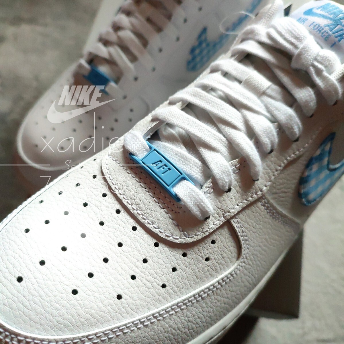 新品 正規品 NIKE ナイキ AIR FORCE1 LOW エアフォース1 ロー 白 ホワイト 水色 チェック WMNS 28.5cm (実質28cm) US11.5 デュブレ 箱付き_画像6