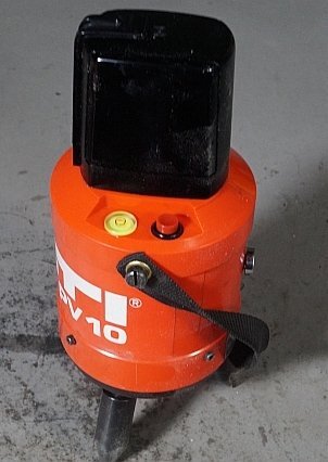 ◎ HILTI ヒルティ ラインレーザー 墨出し機 PV10 縦専用レーザー ケース付き ※ジャンク品 89427_画像4