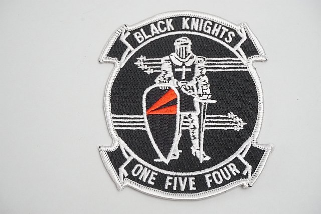 ★ アメリカ海軍 VFA-154 BLACK KNIGHTS ブラックナイツ ワッペン / パッチ ベルクロなしの画像1