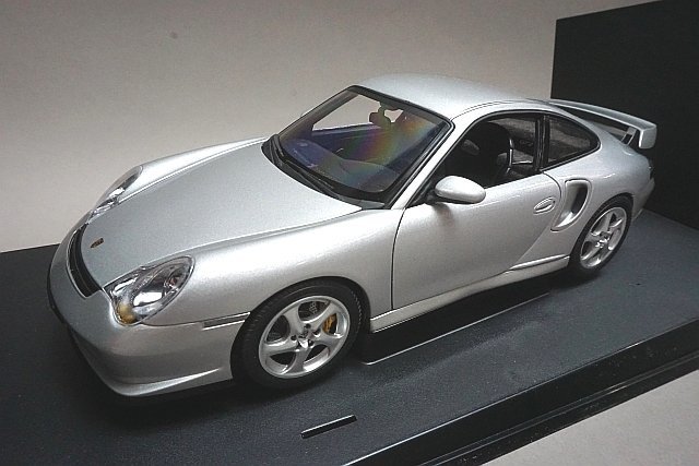 AUTOart オートアート PERFORMANCE 1/18 Porsche ポルシェ 911 GT2 2002 シルバー 77841_画像1