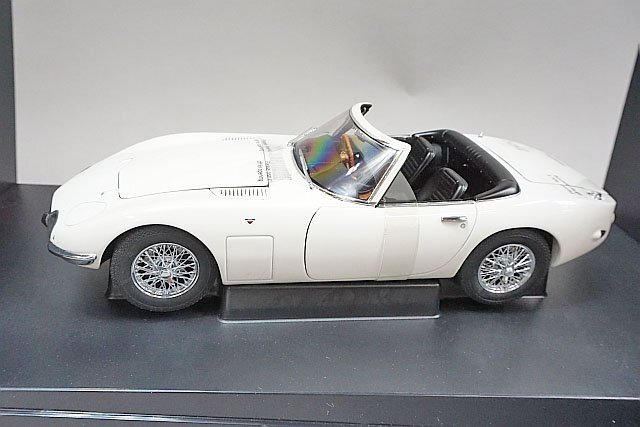 AUTOart オートアート 1/18 TOYOTA トヨタ 2000GT カブリオレ ホワイト ジェームズ・ボンド 007は二度死ぬ ボンドカー 78731の画像1