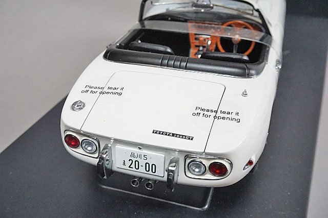 AUTOart オートアート 1/18 TOYOTA トヨタ 2000GT カブリオレ ホワイト ジェームズ・ボンド 007は二度死ぬ ボンドカー 78731の画像4