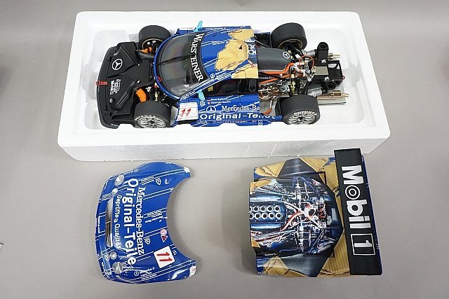 AUTOart オートアート 1/12 Mercedes Benz メルセデスベンツ CLK GTR FIA GT 1998 #11 シグネチャーシリーズ 12011の画像2