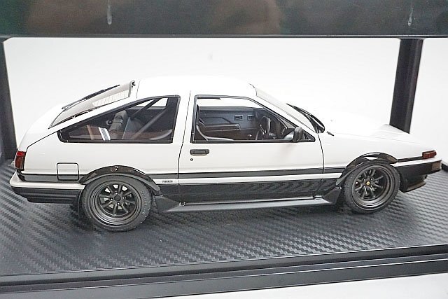 ignition model イグニッションモデル 1/18 TOYOTA トヨタ スプリンター トレノ (AE86) 3ドア GT Apex ホワイト/ブラック IG0536の画像4