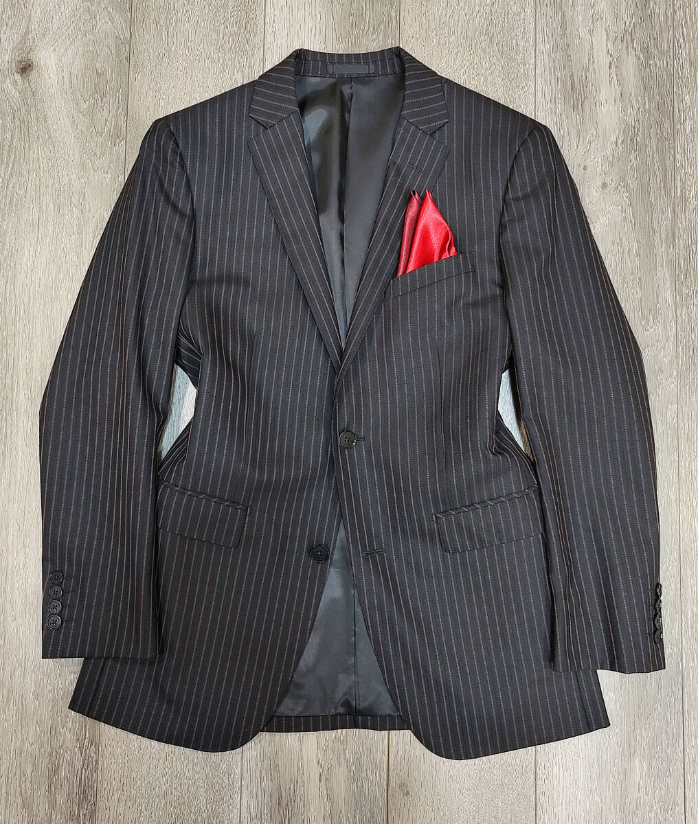 【美品】バーバリー ブラックレーベル RED×BLACK 希少柄 クールなレッドストライプ スーツ 90-74-165 36R (Sサイズ) BURBERRY BLACK LABEL_ノッチドラペルになります