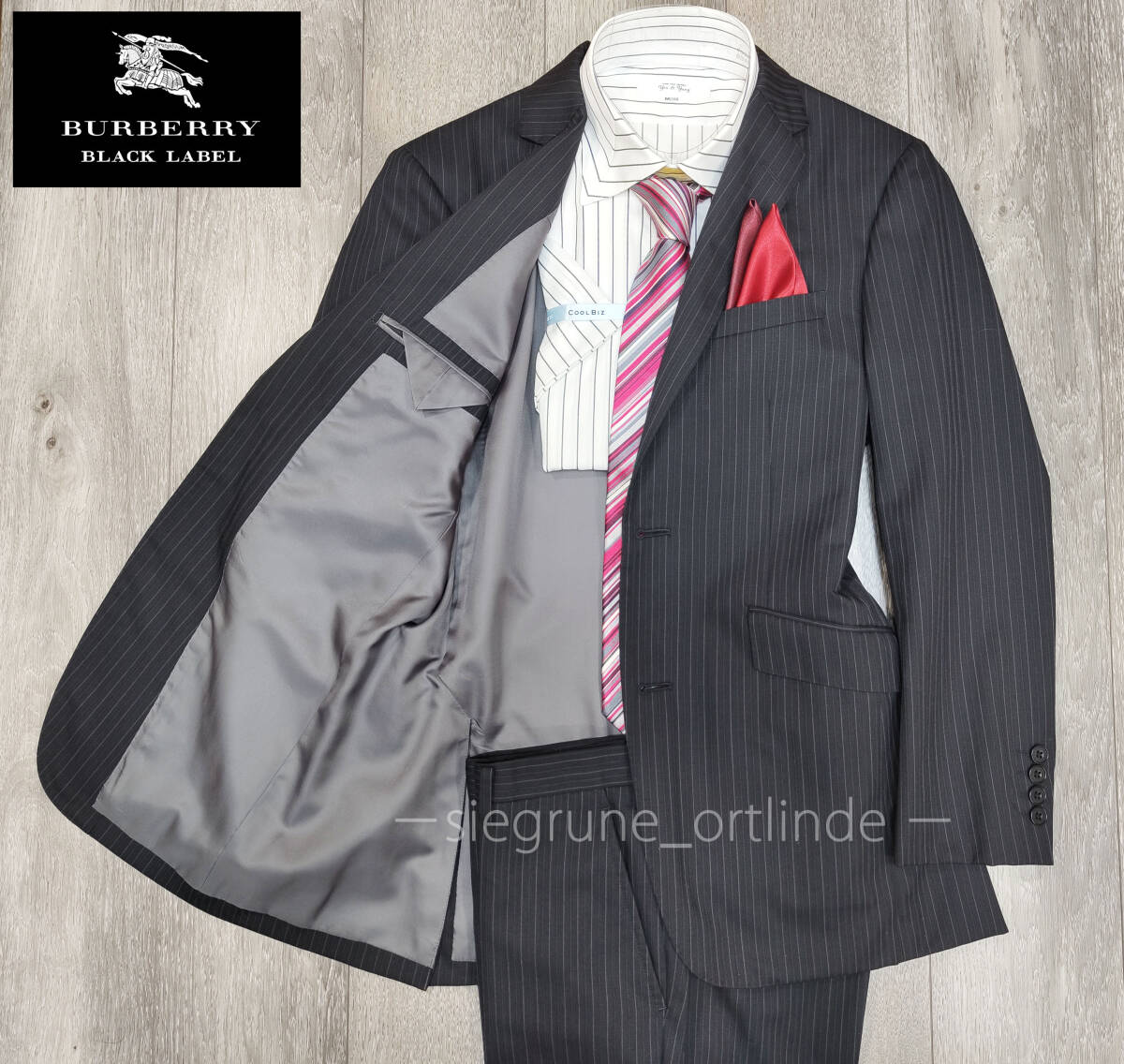【美品】バーバリー ブラックレーベル ダークグレー オルタネートストライプ スーツ 90-74-165 36R (Sサイズ) BURBERRY BLACK LABEL_ブラックレーベルのスーツです