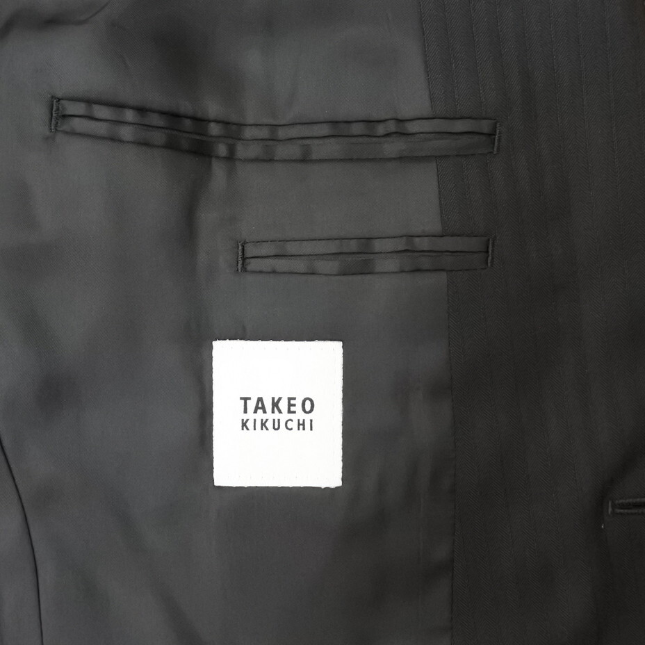190｜最新モデル TAKEO KIKUCHI 2ボタン艶ブラックシャドーストライプスーツ(2) 定価77,000円 タケオキクチ_画像3