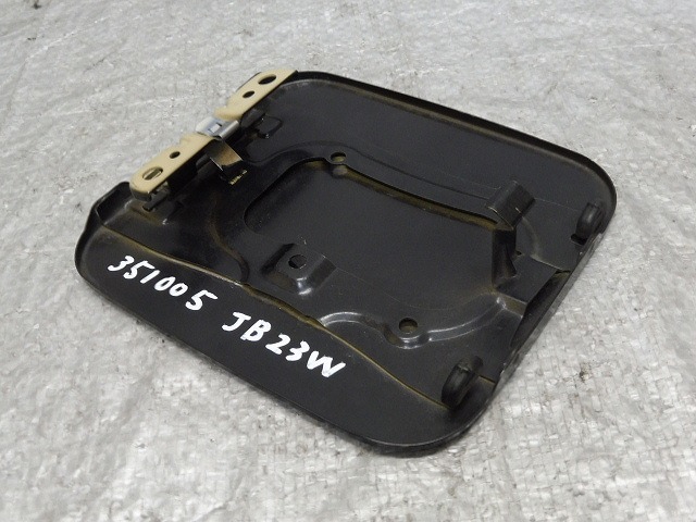 ジムニー　ABA-JB23W フューエルリッドパネル 351005_画像5