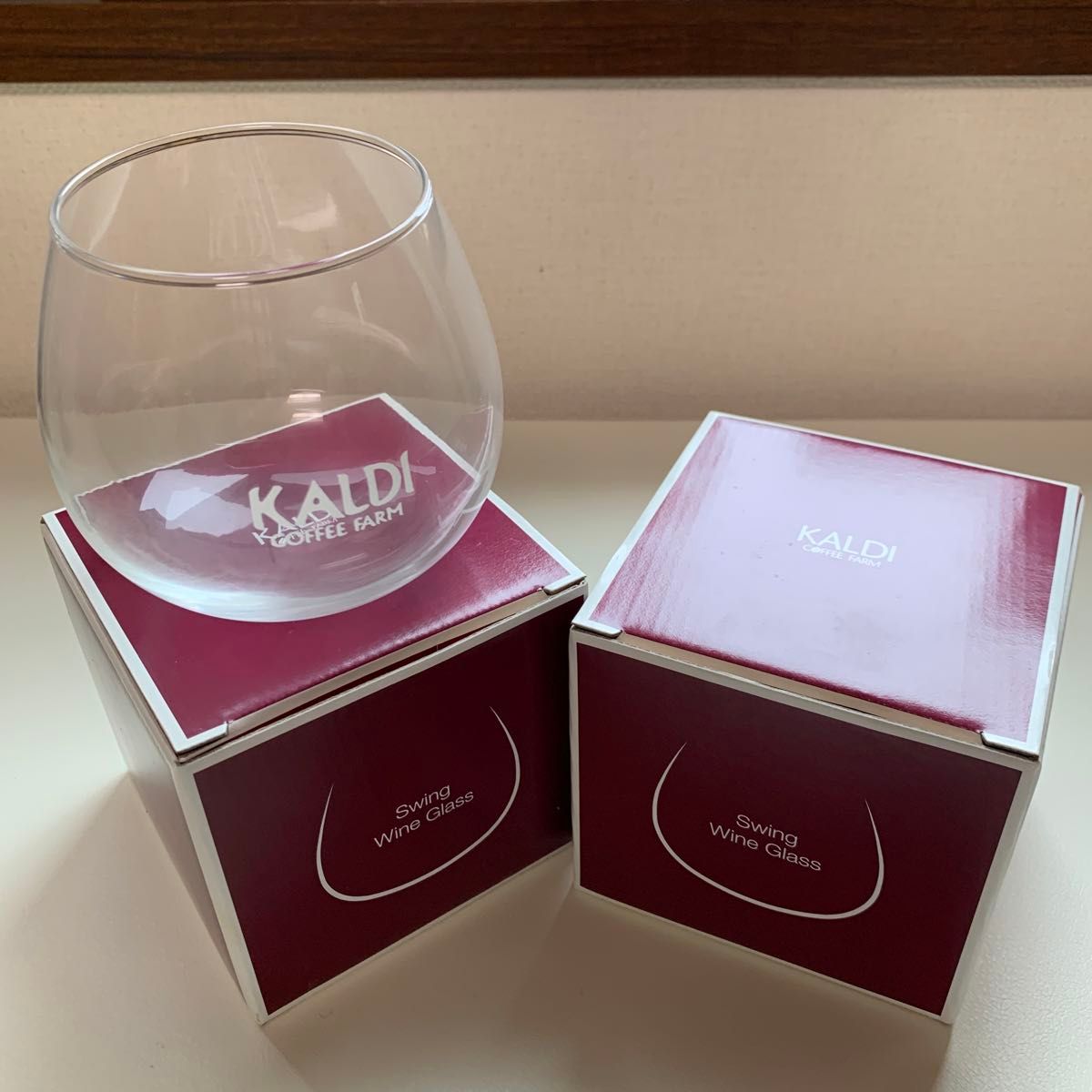KALDI   カルディ  非売品　スインググラス２個セット　ワイングラス