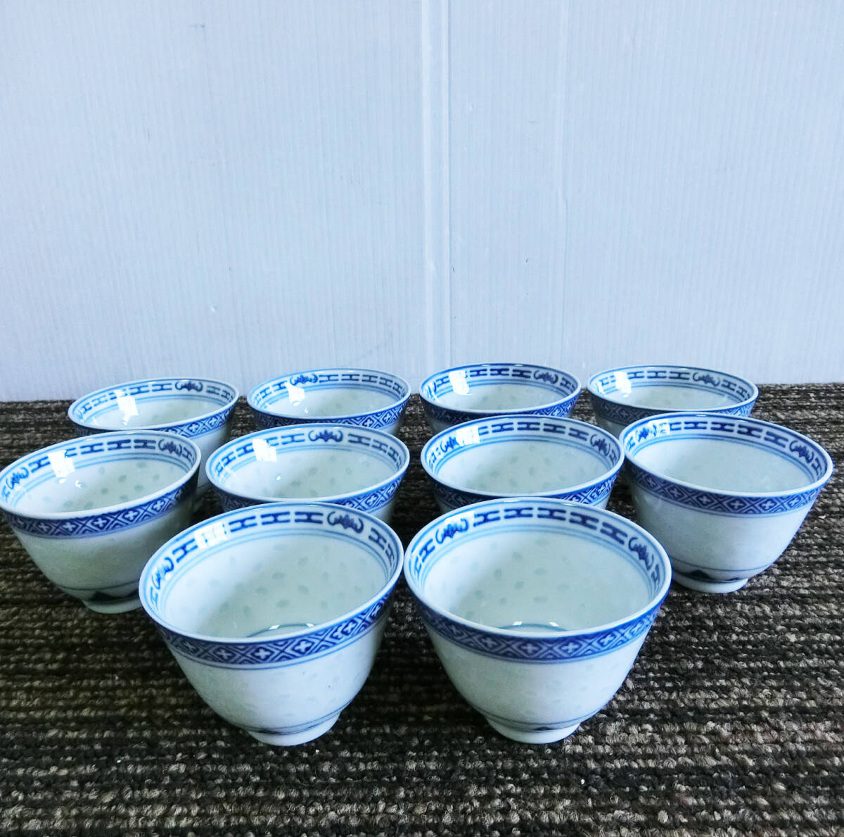 ●10客 セット 中国景徳鎮製 染付蛍手 煎茶碗 茶杯 青華 煎茶器 煎茶道具 中国茶器 唐物の画像1