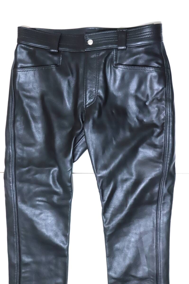 現行品美品！￥181.500-　Lewis Leathers 935T　レザージーンズ　34インチ　ボールチェーンポケット タイトフィット　ルイスレザー　革パン_画像2