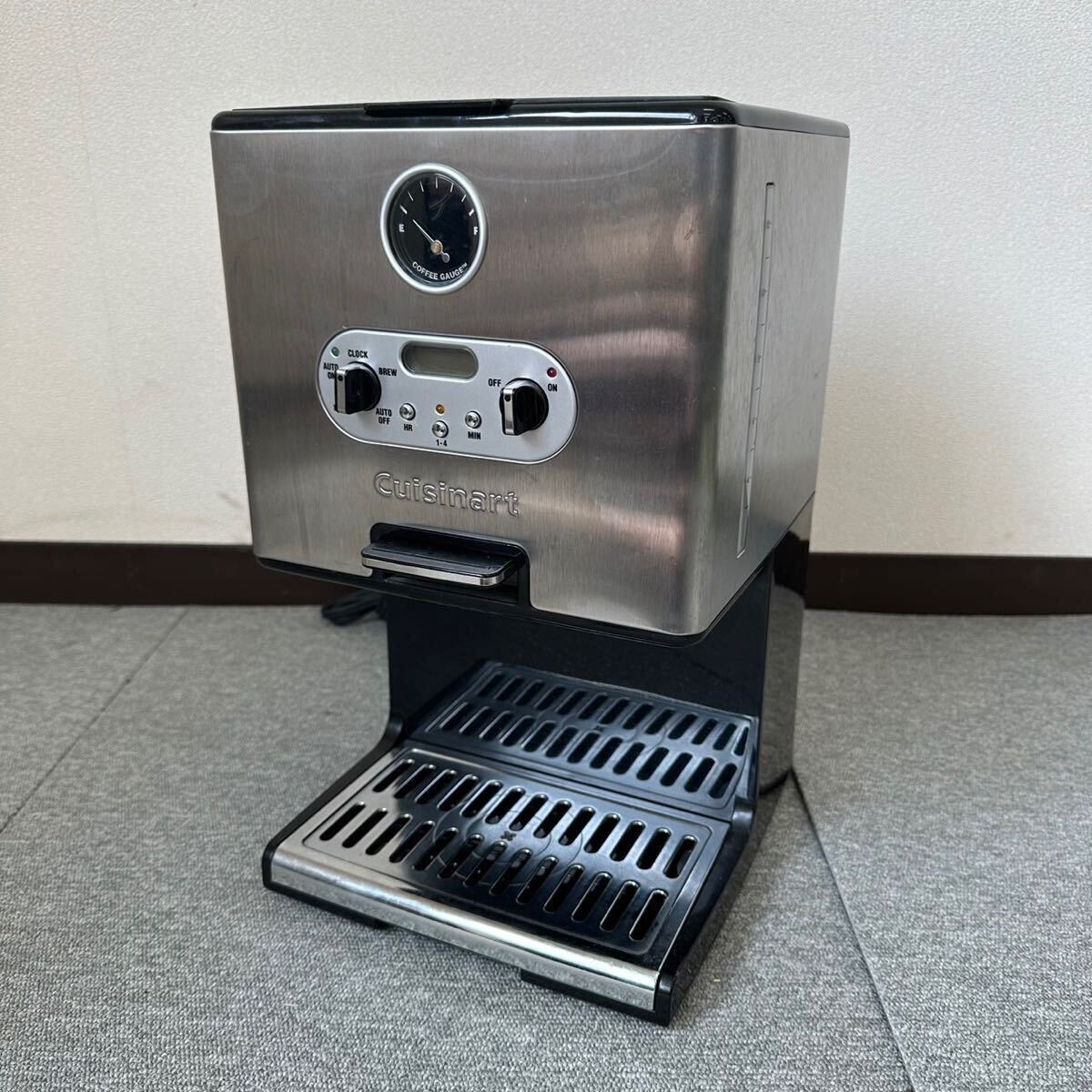 $【売り切り】Cuisinart クイジナート ドリップ式コーヒーメーカー DCC-2000JBS キッチン家電 ステンレス 家庭用 現状品_画像1