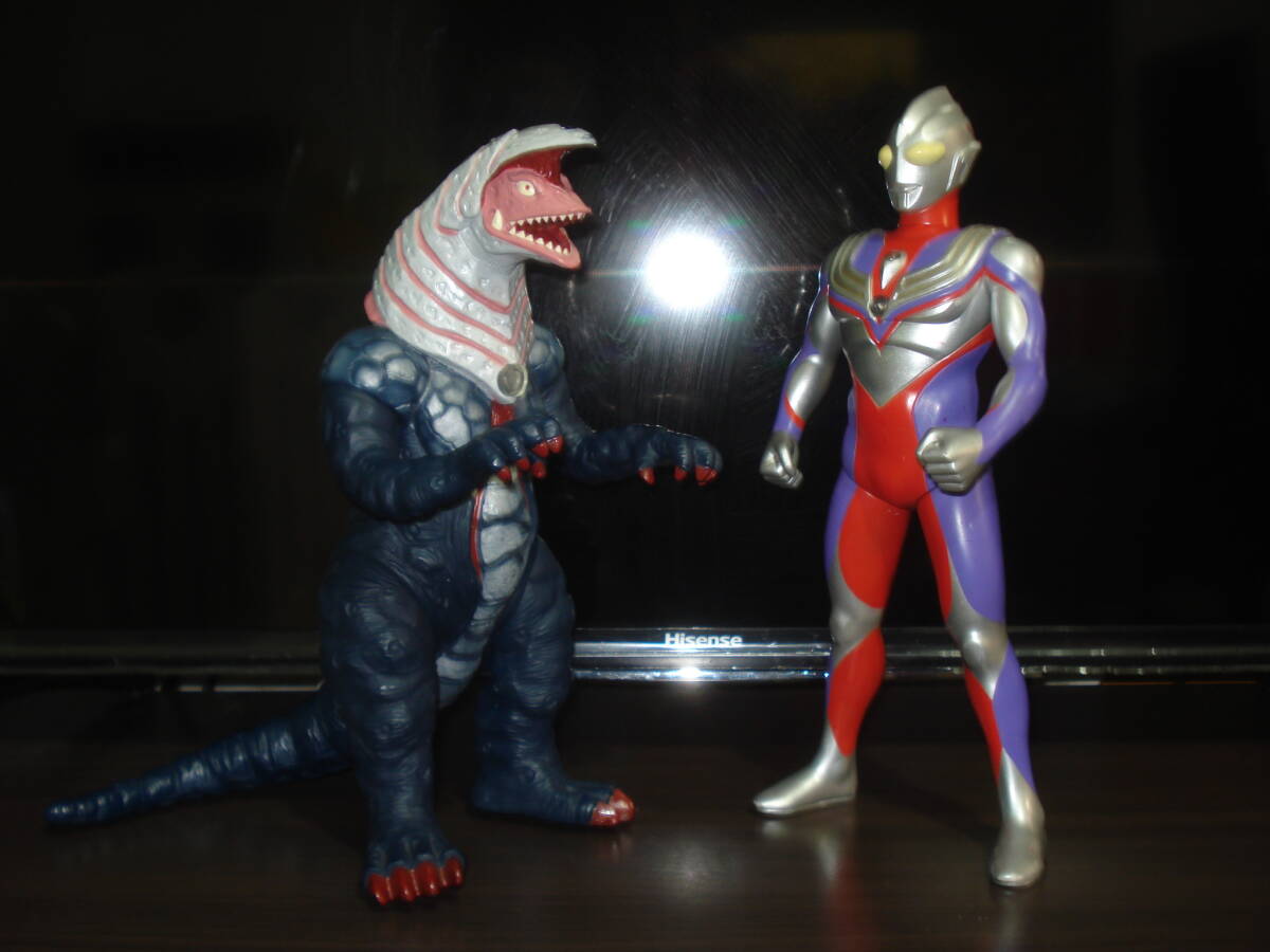 2体 サウンドバトラー ウルトラマンティガ VS ゴルザ ライト サウンド 正常 可動品 詳細不明 中古・ジャンク品扱いでの画像1