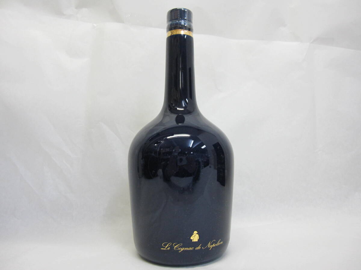 ☆COURVOISIER/クルボアジェ EXTRA、エクストラ 1142.0g NAPOLEON、ナポレオン リモージュ 陶器ボトル COGNAC ブランデー 元箱あり 古酒☆_画像5