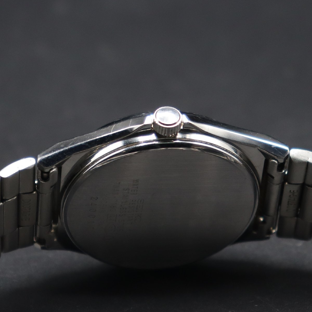 SEIKO SPIRIT セイコー スピリット 7N43-7180 クォーツ シルバーカラー文字盤 日/英デイデイト 純正ブレス メンズ腕時計_画像6