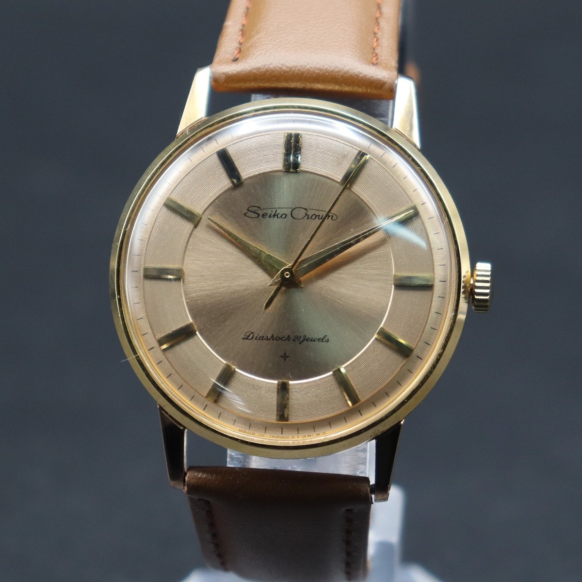 美品 SEIKO CROWN セイコー クラウン 572990 手巻き 21石 EGPケース 変わり文字盤 1965年製造 3針 アンティーク 新品革ベルト メンズ腕時計_画像3