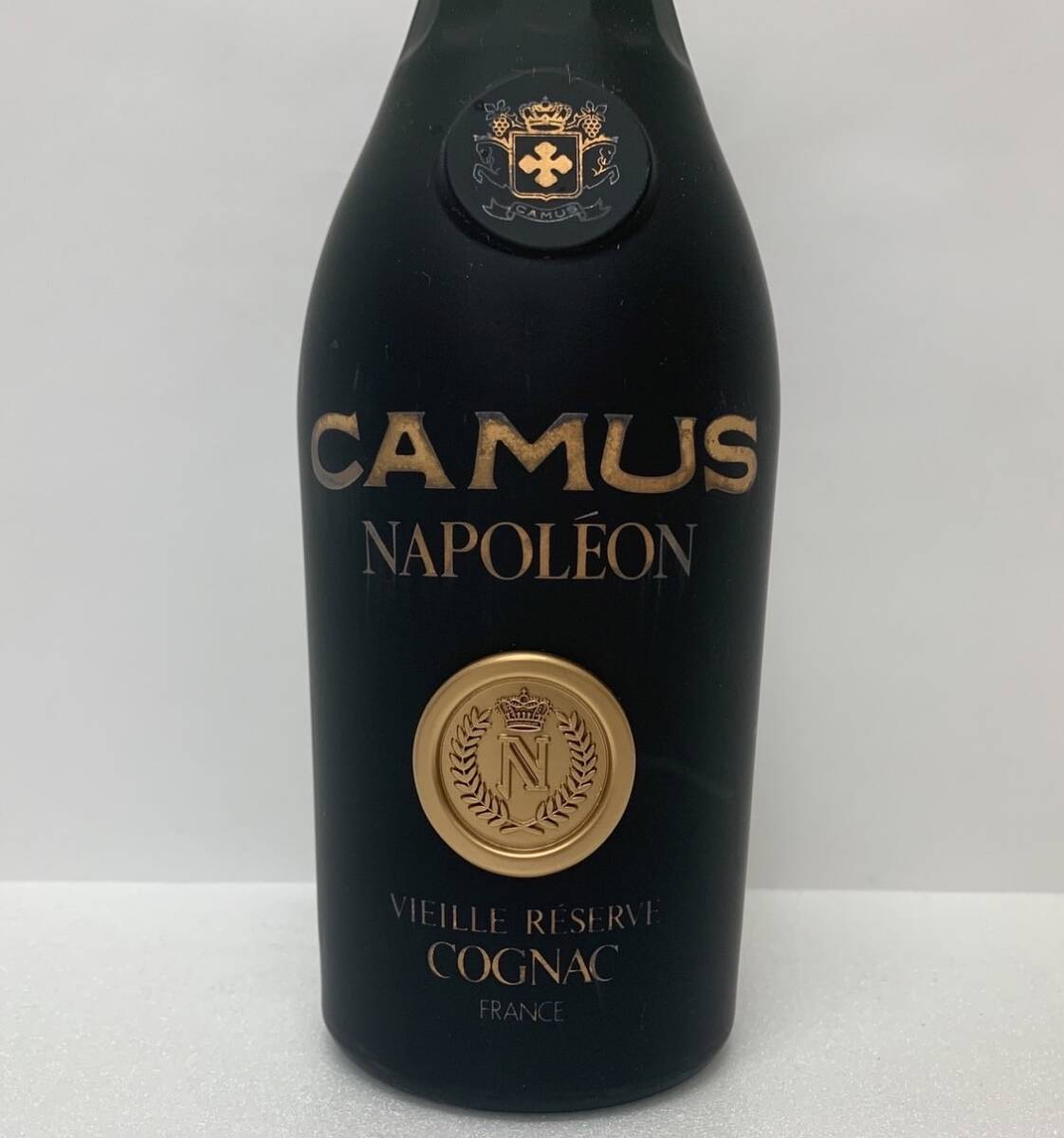 【ST17805MG】 未開栓 CAMUS COGNAC NAPOLEON VIELLE RESERVE/カミュ コニャック ナポレオン ヴィエイユリザーブ 700ml/40% 箱有 古酒_画像5